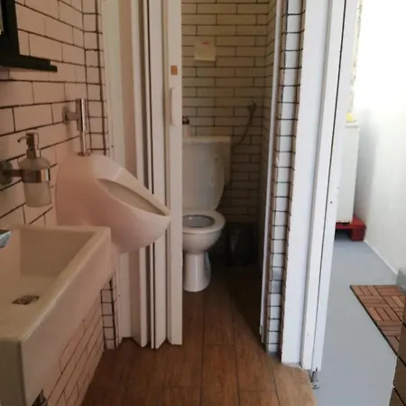 Vandrarhem Hvar Centre Dorms