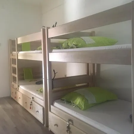 Hvar Centre Dorms 赫瓦尔