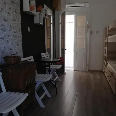 Hvar Centre Dorms 赫瓦尔