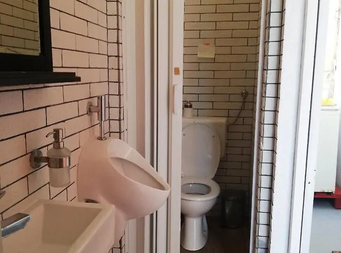 Hvar Centre Dorms Hostel *