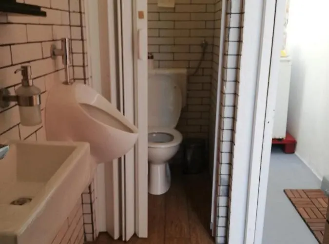 Ostello Hvar Centre Dorms